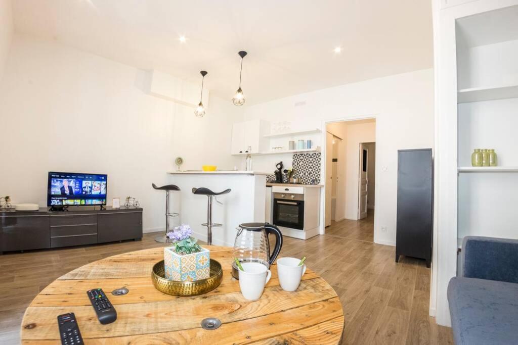L'Escale - Topdestination-Bourg - Centre Ville - Classe 3 Etoiles Ngoại thất bức ảnh